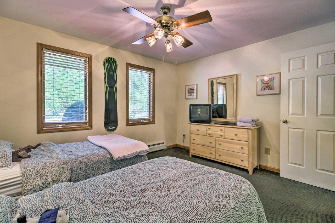 Timber Creek Townhome With 2 Decks And Mtn Views! West Dover Eksteriør billede