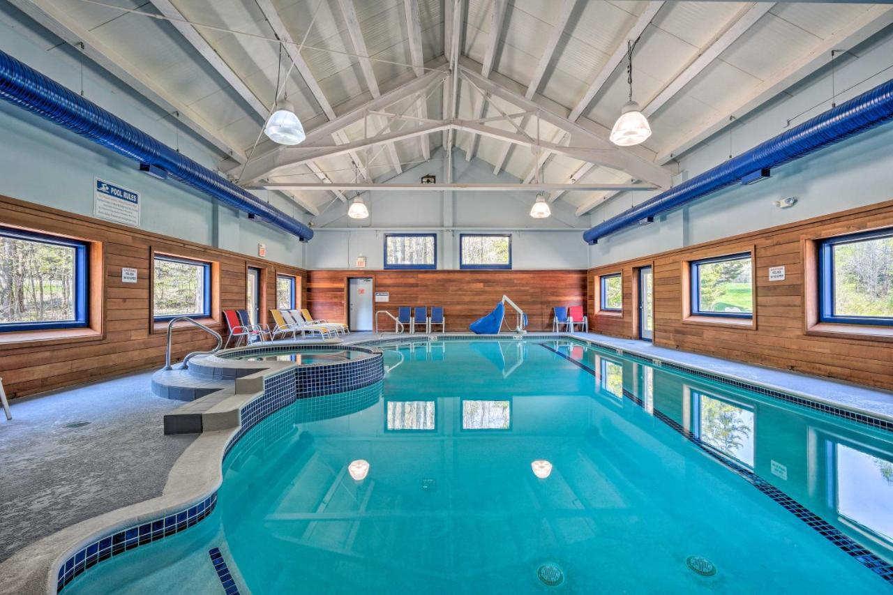 Timber Creek Townhome With 2 Decks And Mtn Views! West Dover Eksteriør billede