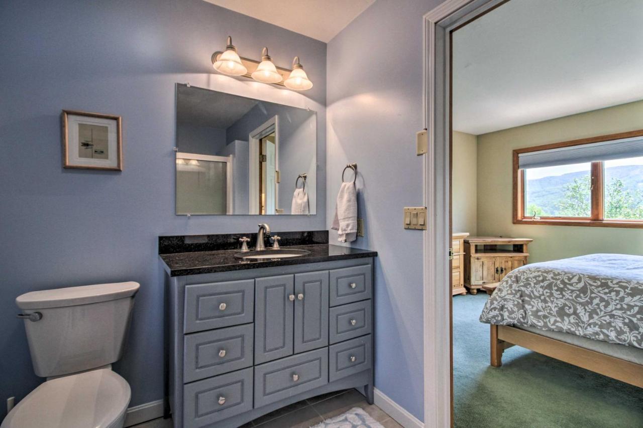 Timber Creek Townhome With 2 Decks And Mtn Views! West Dover Eksteriør billede