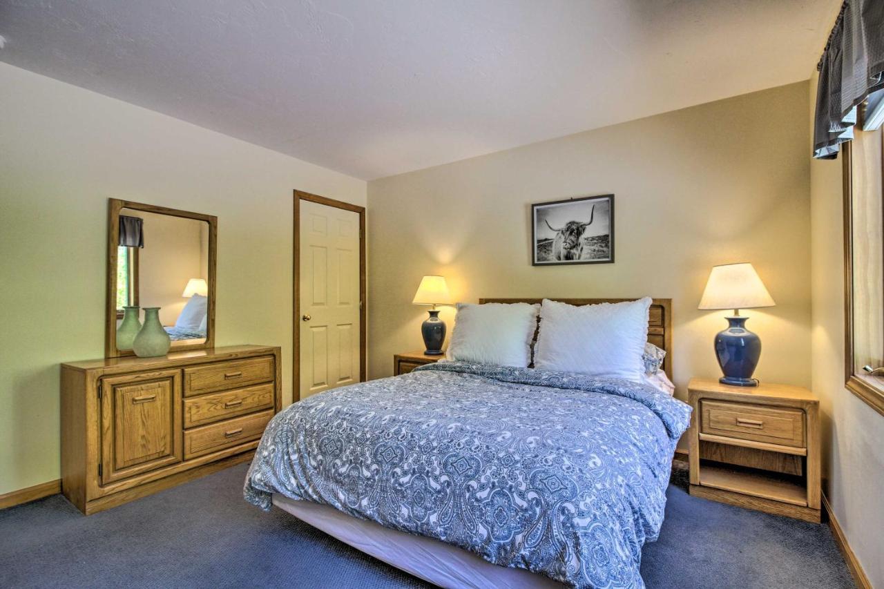 Timber Creek Townhome With 2 Decks And Mtn Views! West Dover Eksteriør billede