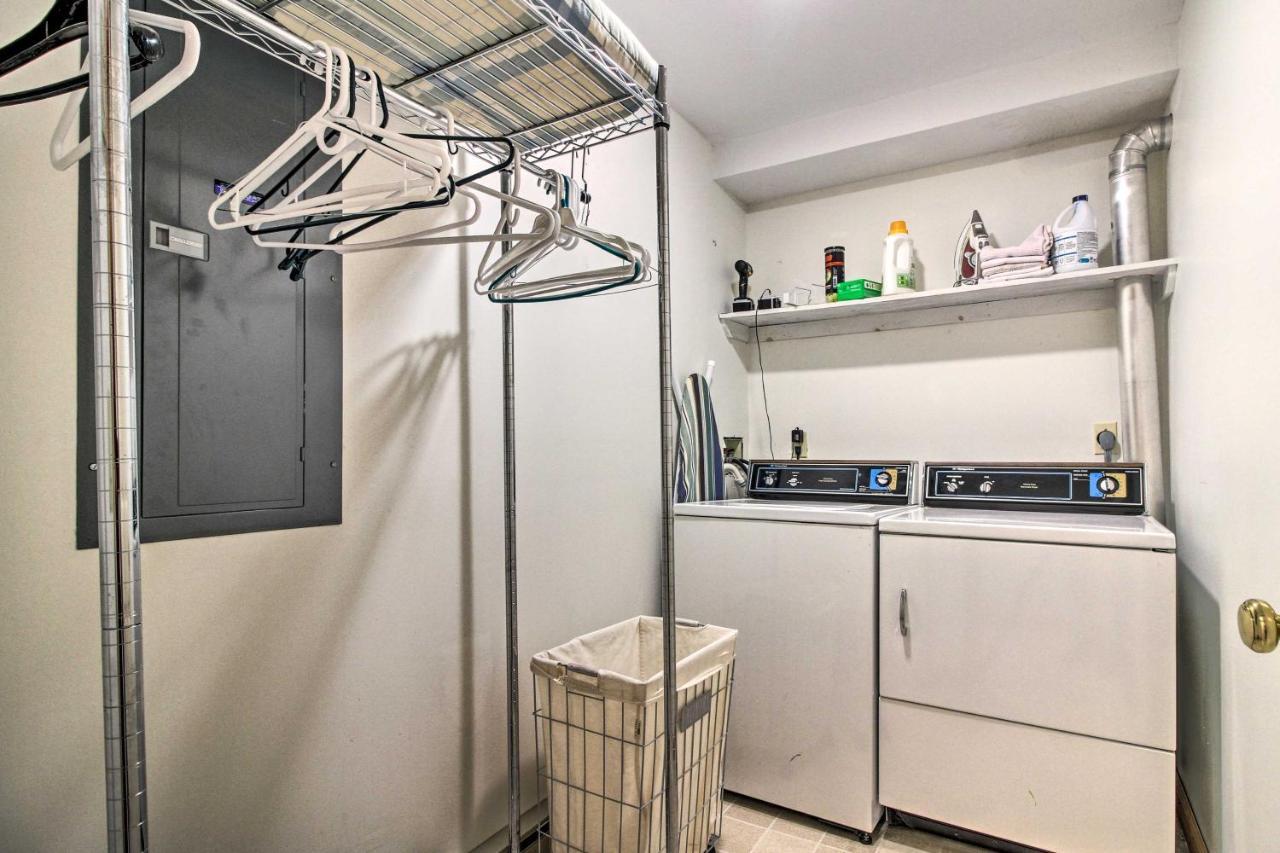 Timber Creek Townhome With 2 Decks And Mtn Views! West Dover Eksteriør billede