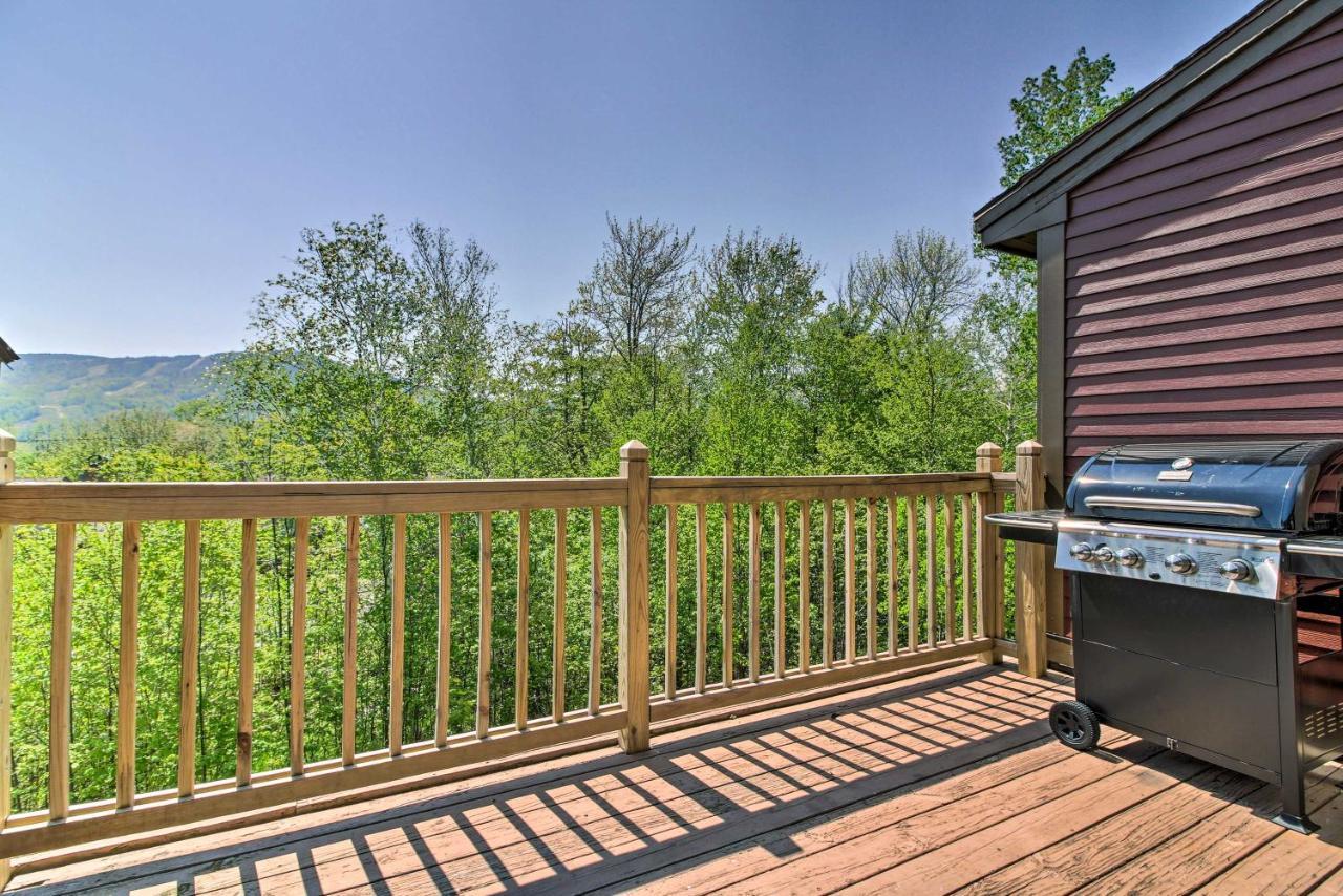 Timber Creek Townhome With 2 Decks And Mtn Views! West Dover Eksteriør billede